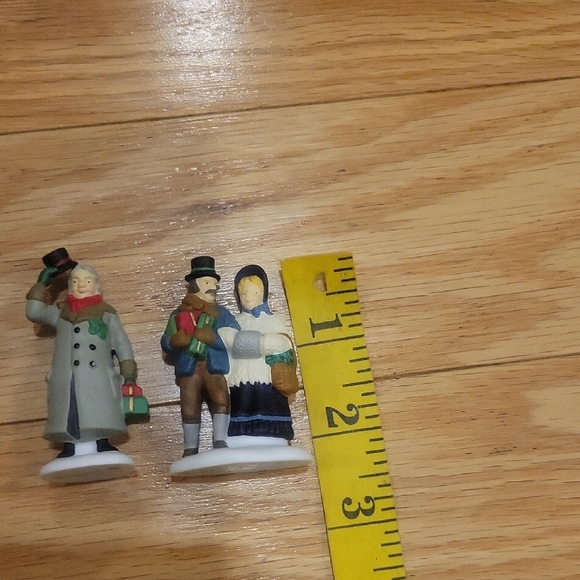 Department 56 Vintage Christmas Carol Christmas Morning Figures - Picture 11 of 16